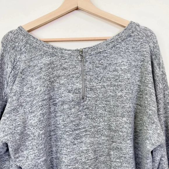 NAF NAF | V-NECK TOP - Picture 10 of 13